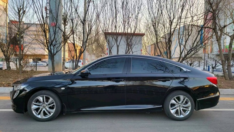 邯郸19年本田雅阁5