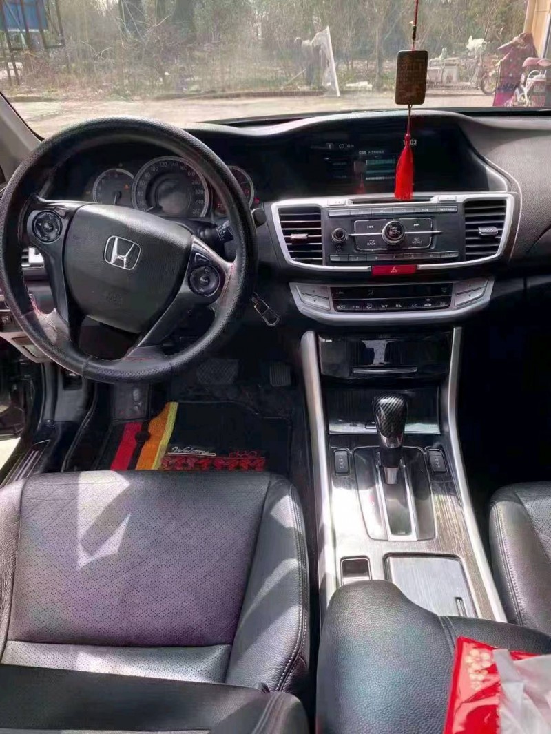 济南14年本田雅阁6