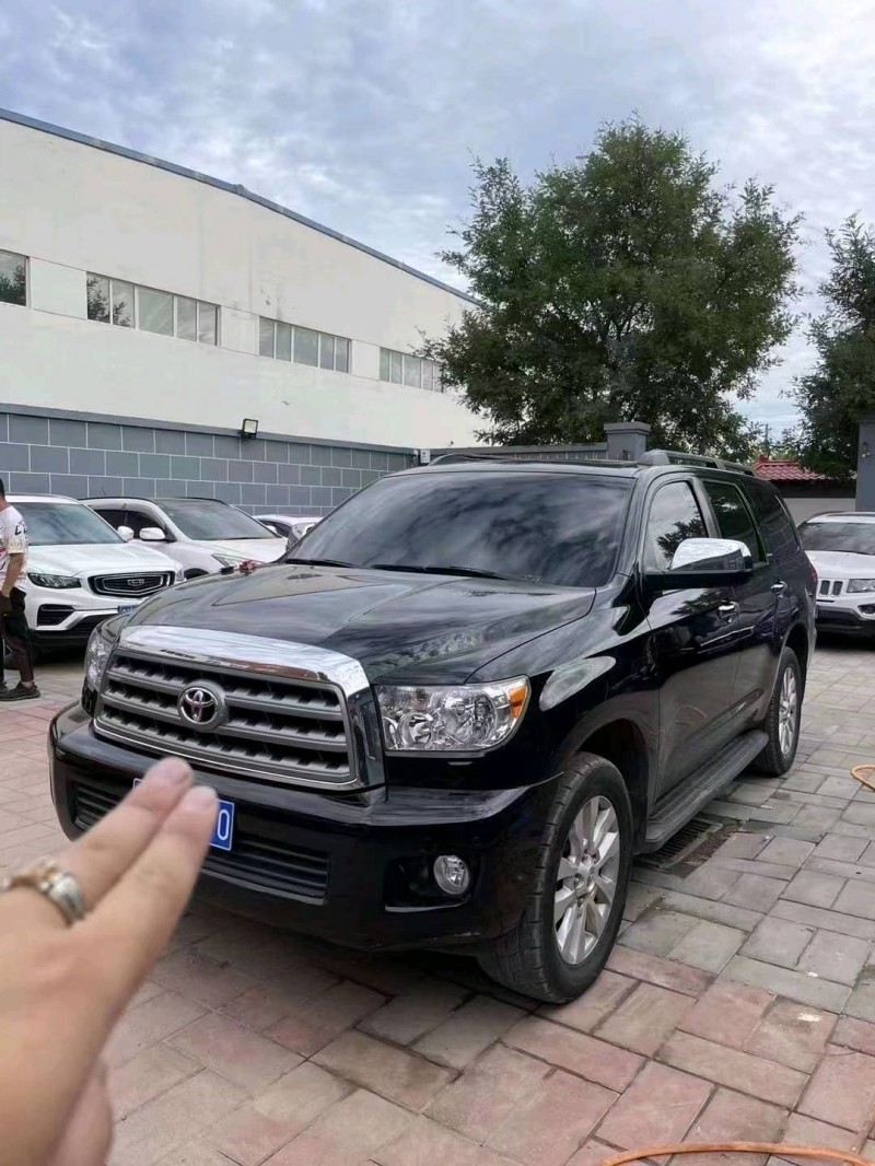 廊坊10年丰田红杉3