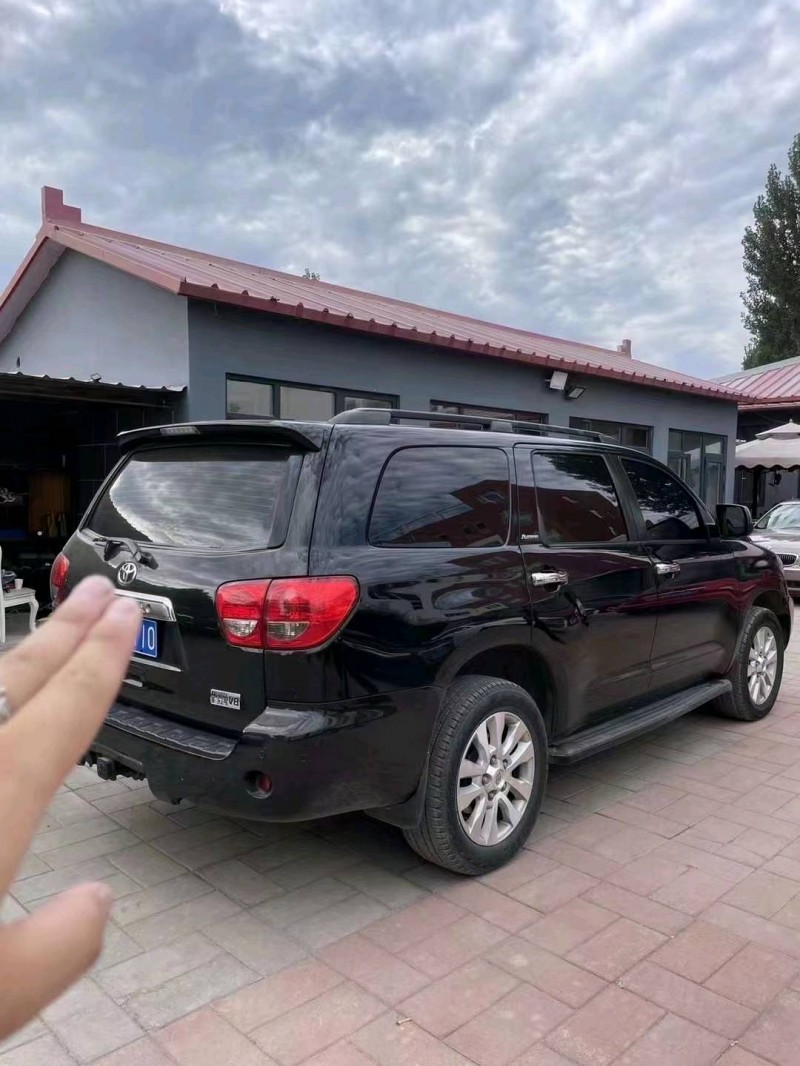 廊坊10年丰田红杉4