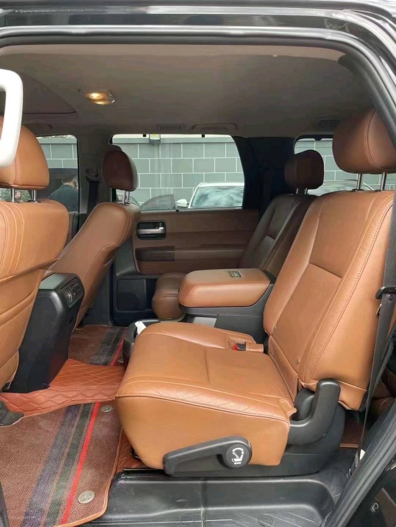 廊坊10年丰田红杉7