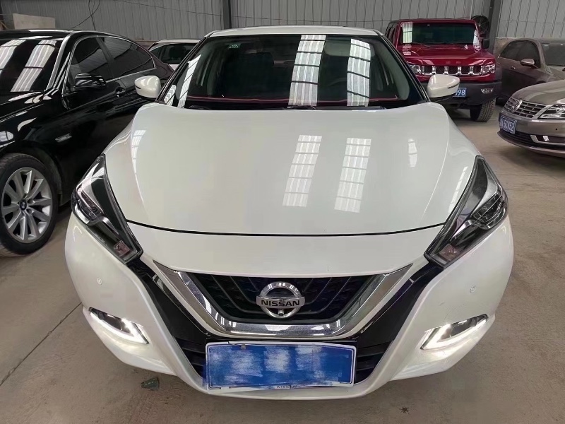 济南16年日产蓝鸟1