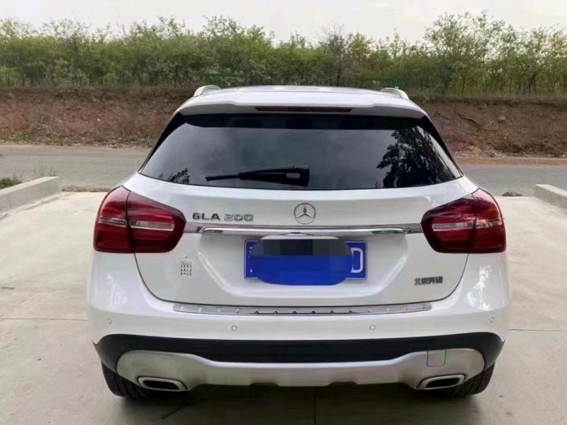 青岛19年奔驰GLA6