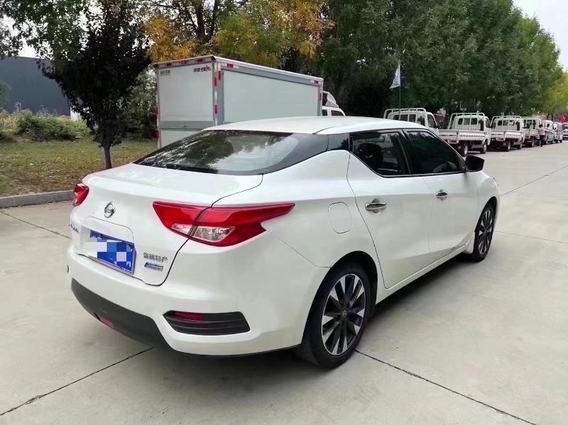 北京16年日产蓝鸟9