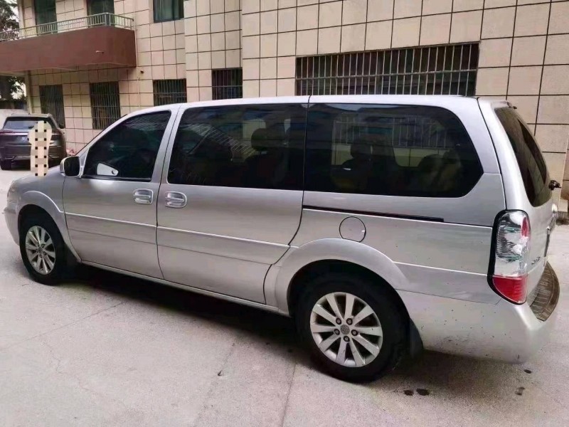 枣庄17年别克GL82