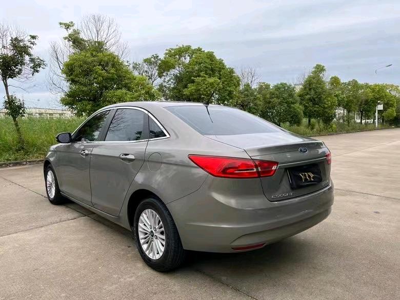 盐城17年福特福睿斯9