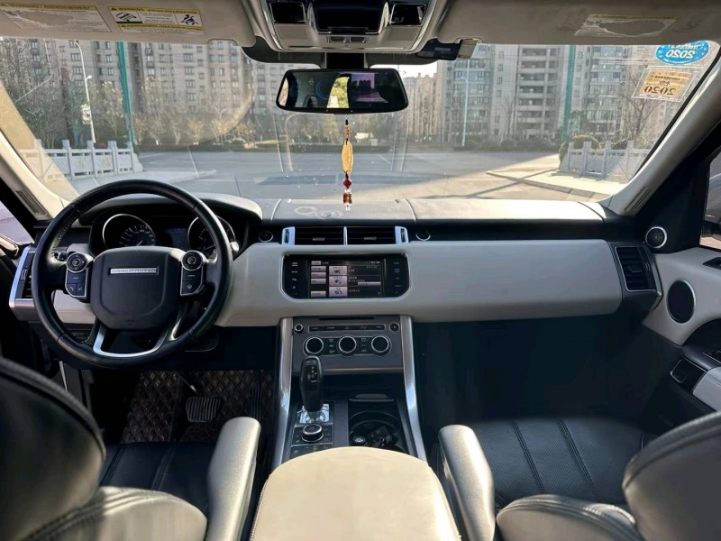 徐州14年路虎揽胜运动8