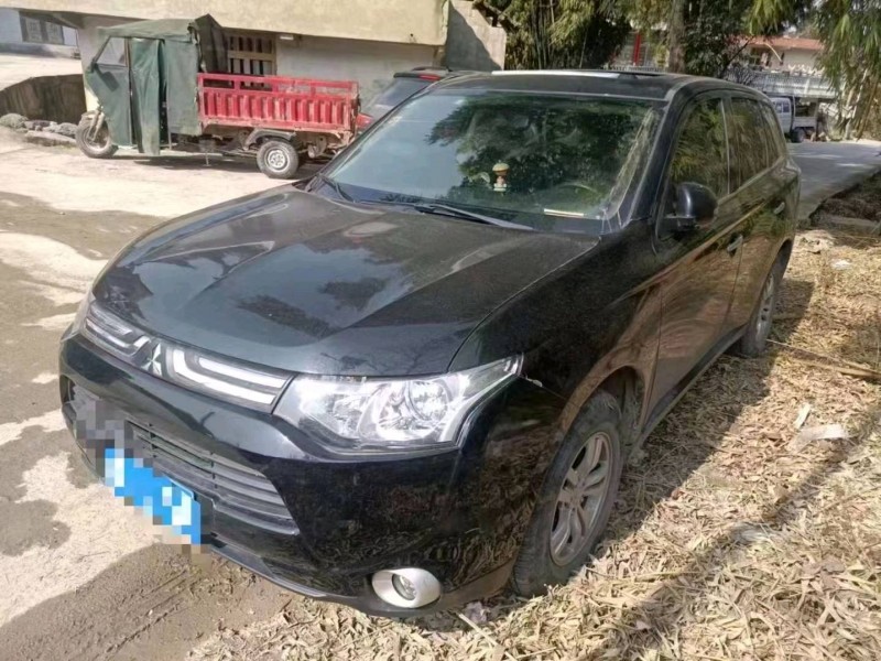 邯郸14年三菱欧蓝德5