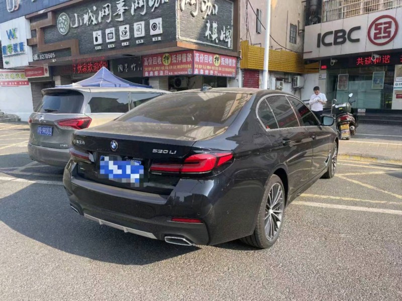 宜春22年宝马5系3