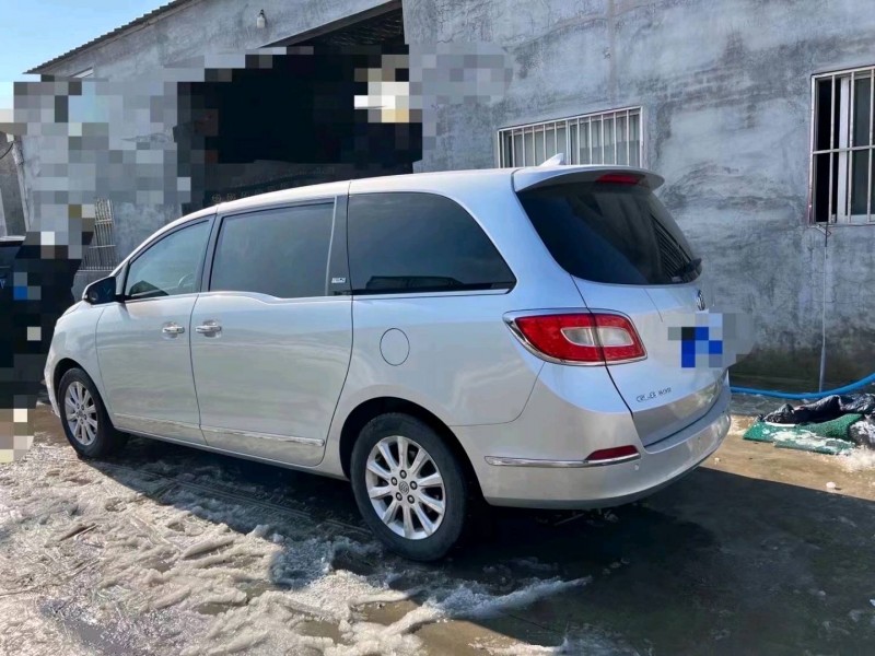 青岛12年别克GL85