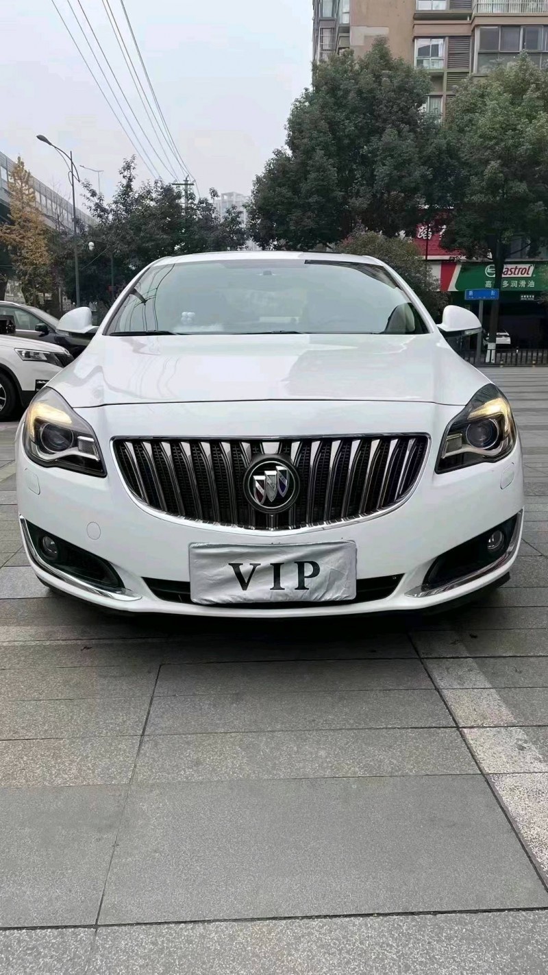 成都15年别克君越1