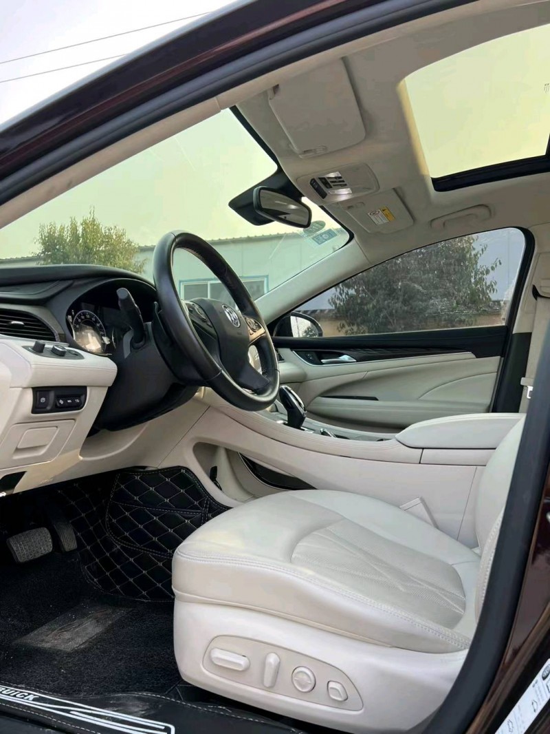 北京20年别克君越6