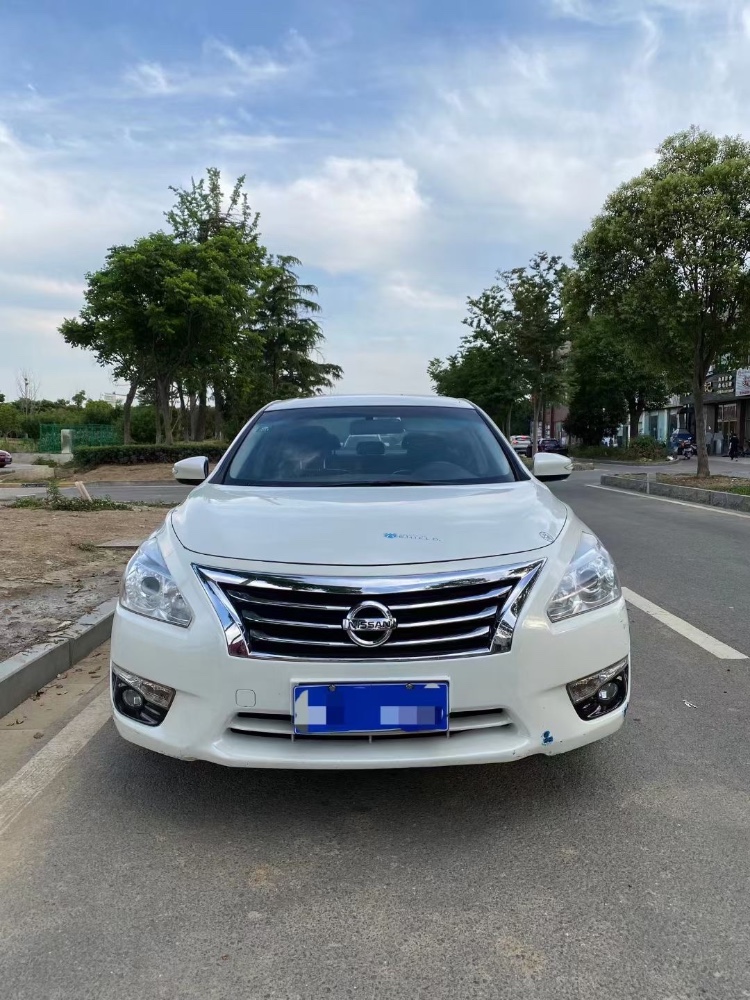 徐州15年日产天籁8