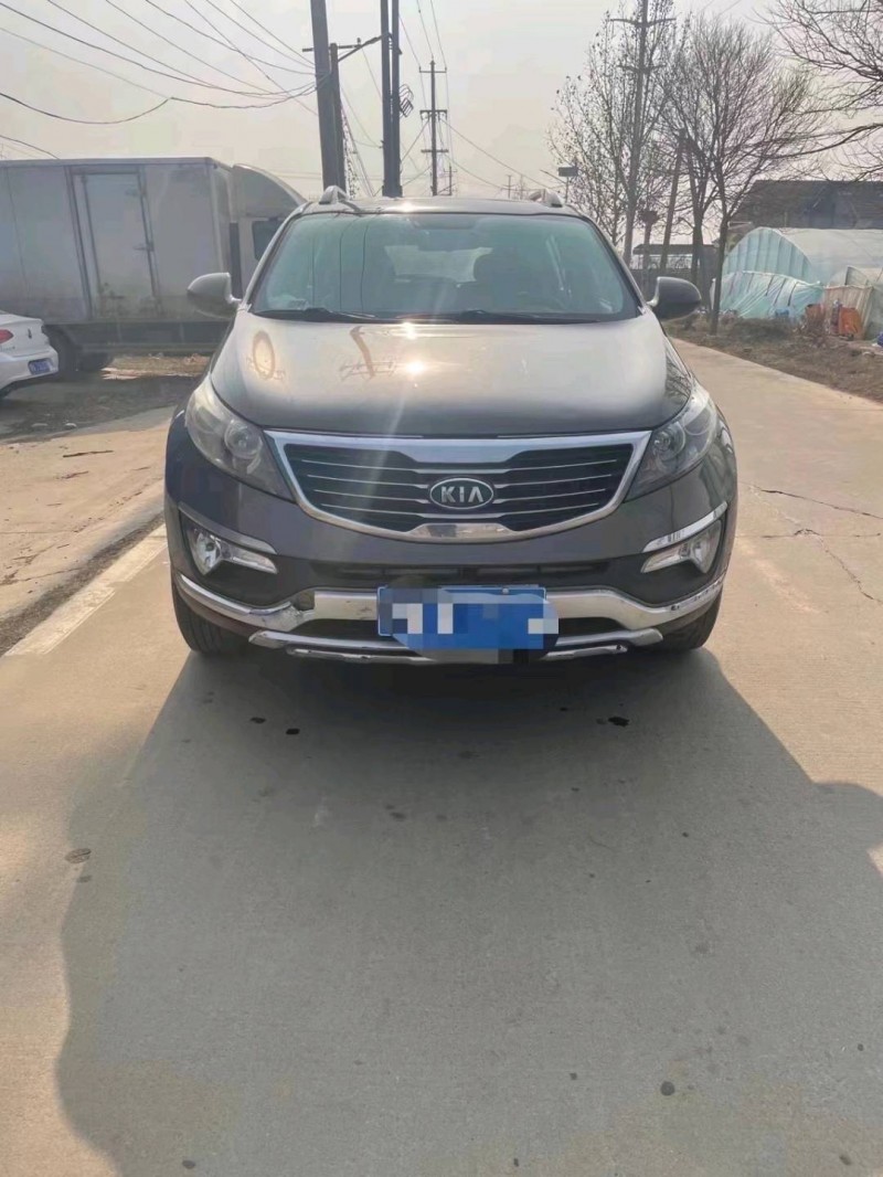 济宁12年起亚智跑8