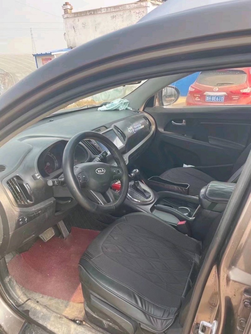 济宁12年起亚智跑3