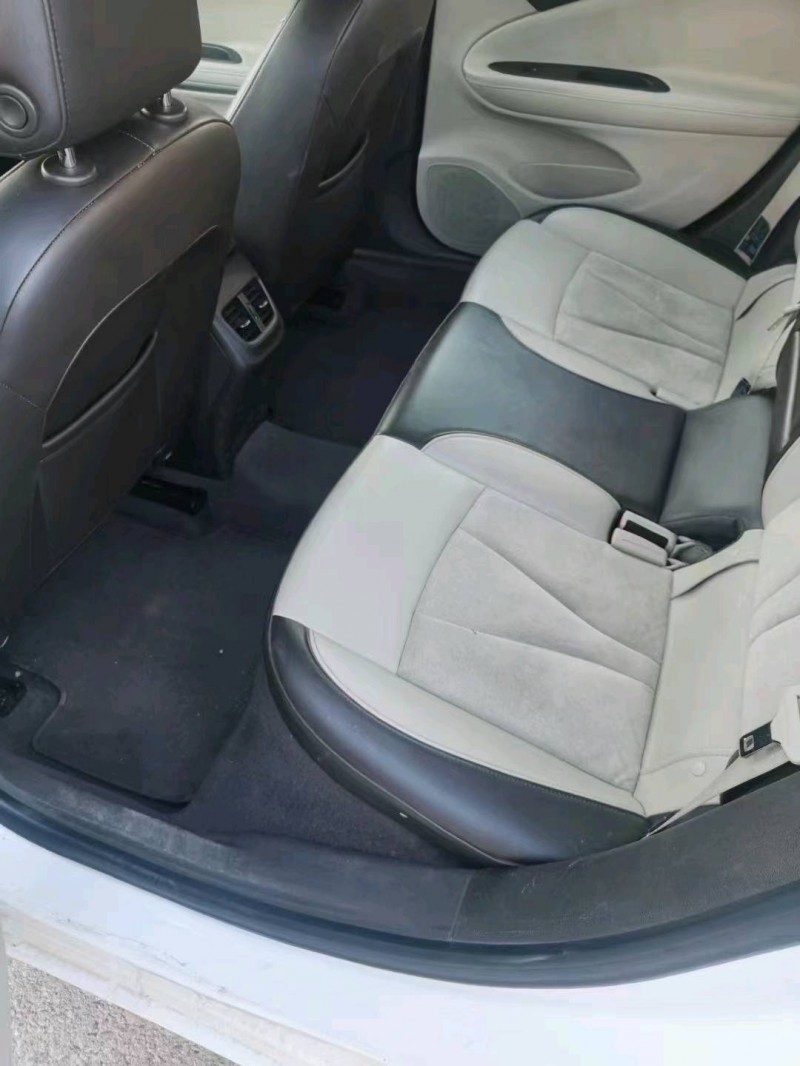 邯郸16年别克威朗7