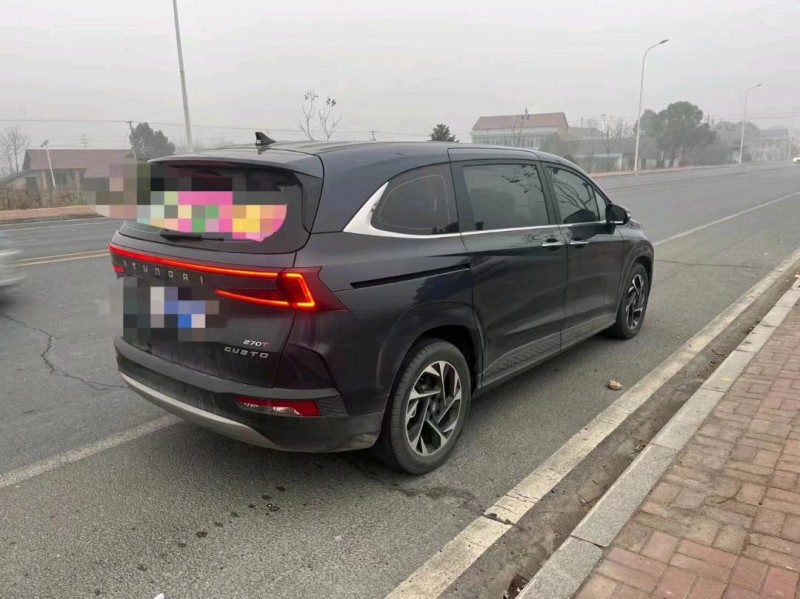 邯郸22年现代库斯图4