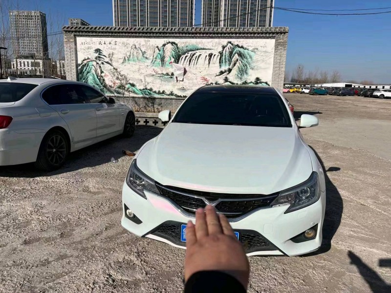 济南15年丰田锐志1