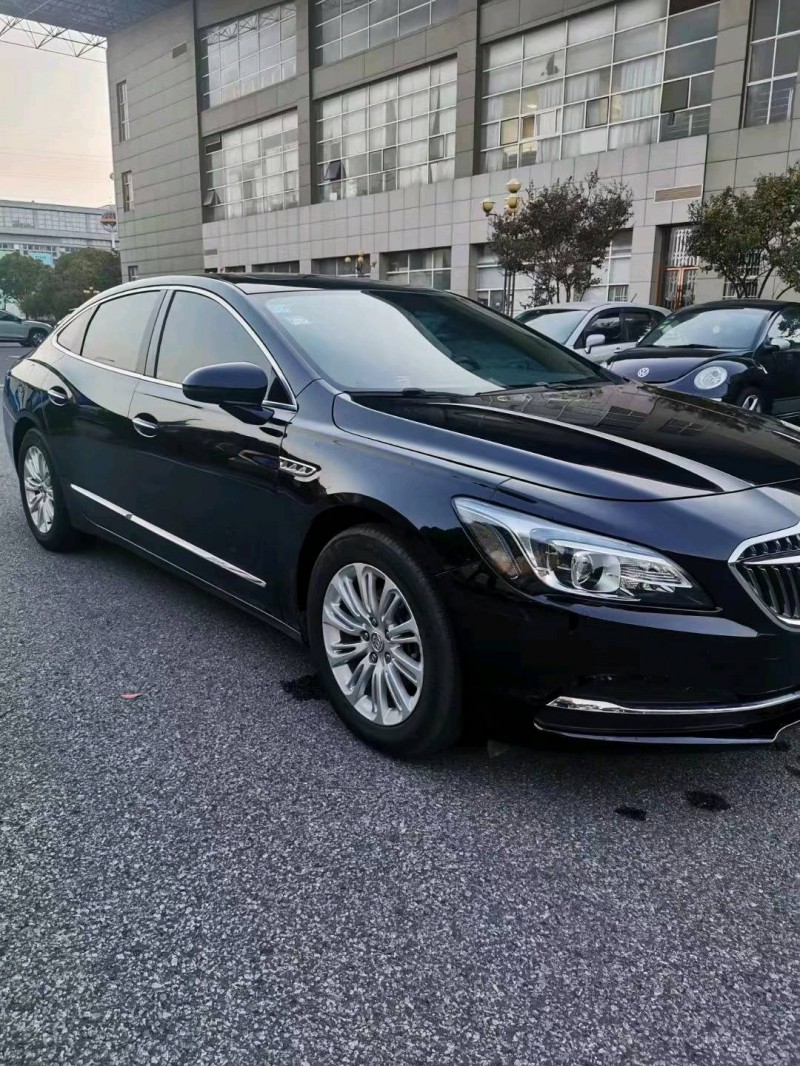 苏州16年别克君越6