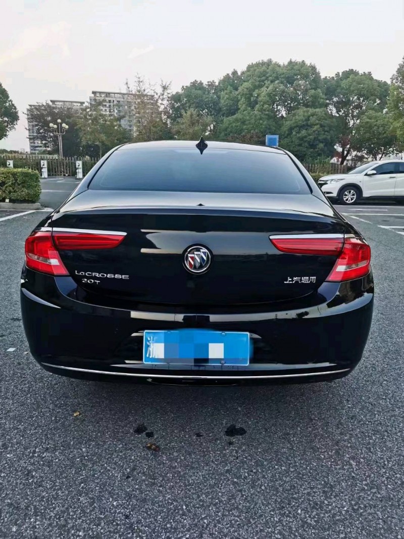 苏州16年别克君越3