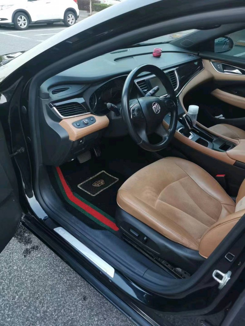 苏州16年别克君越2