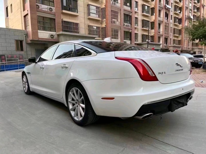 邯鄲16年捷豹XJL7