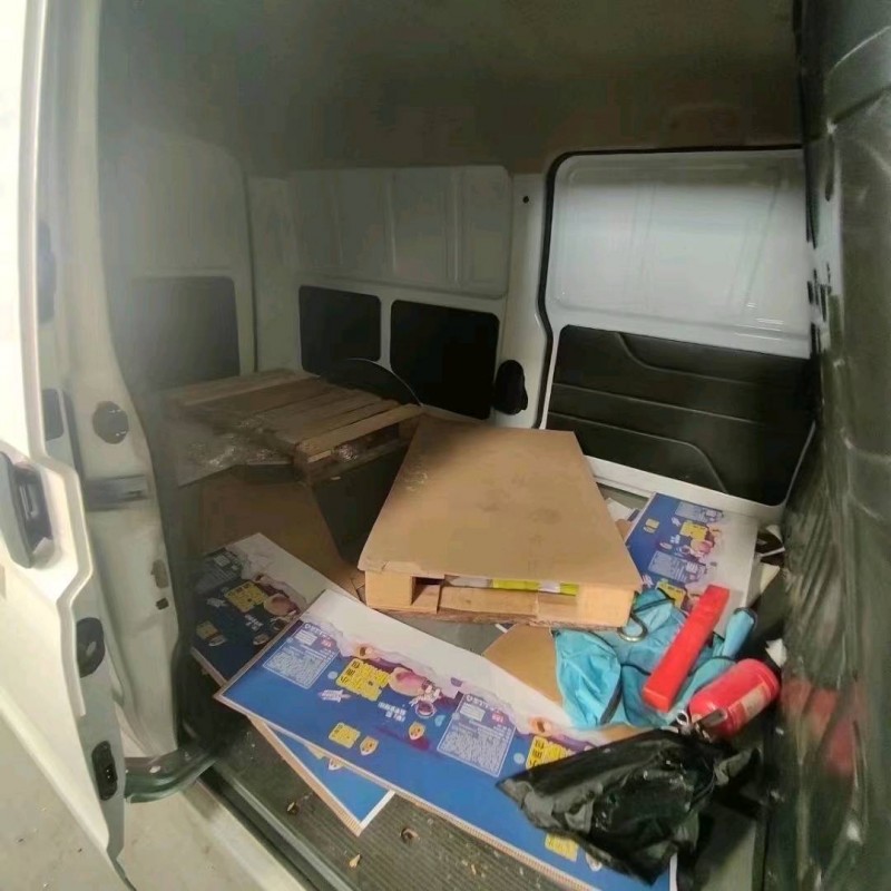 济南22年瑞驰EC35新能源3