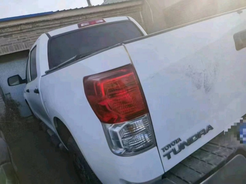 邯郸14年丰田坦途4