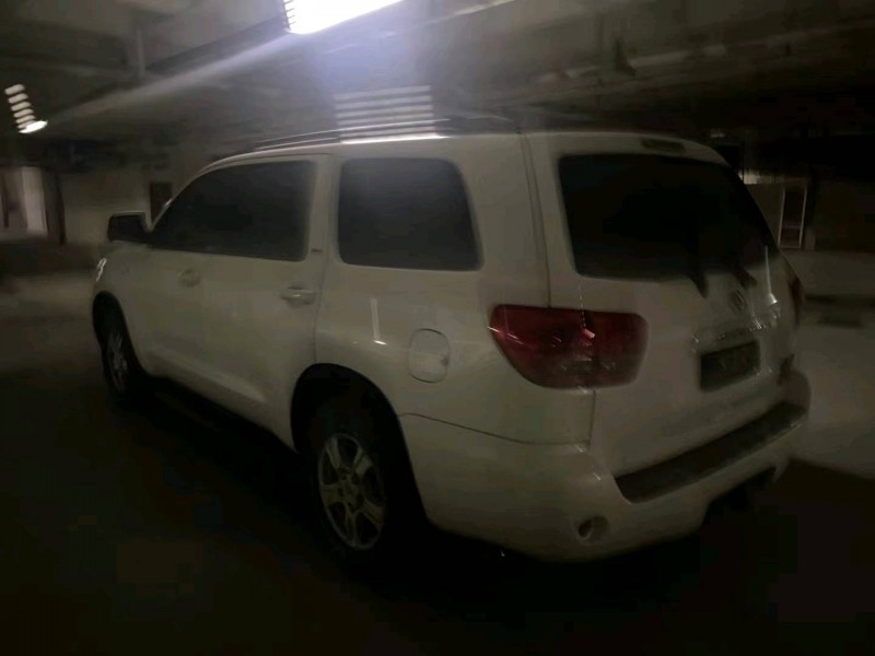 济南16年丰田红杉7