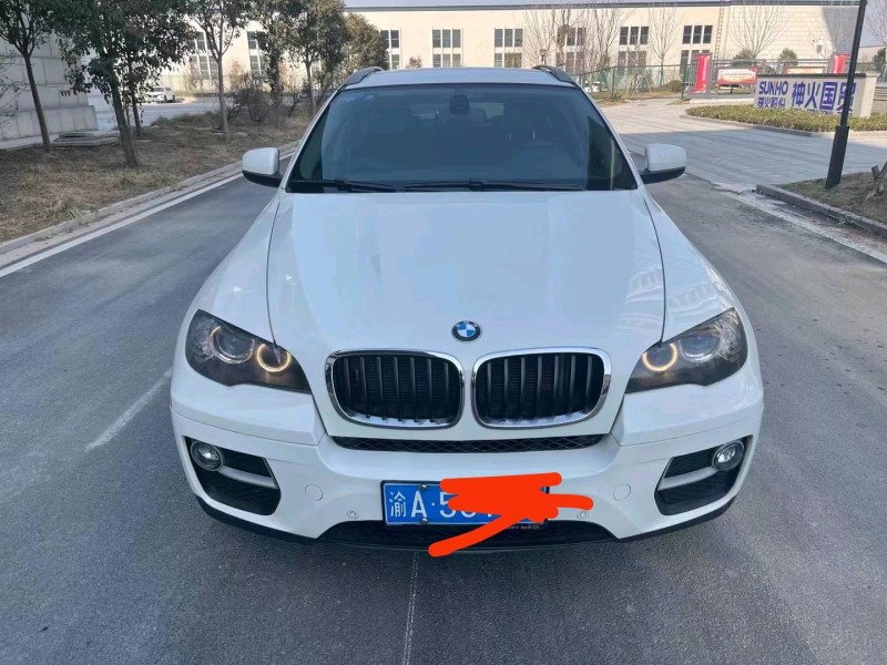 济南14年宝马X68