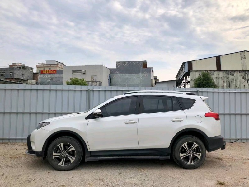 广州16年丰田RAV4荣放7