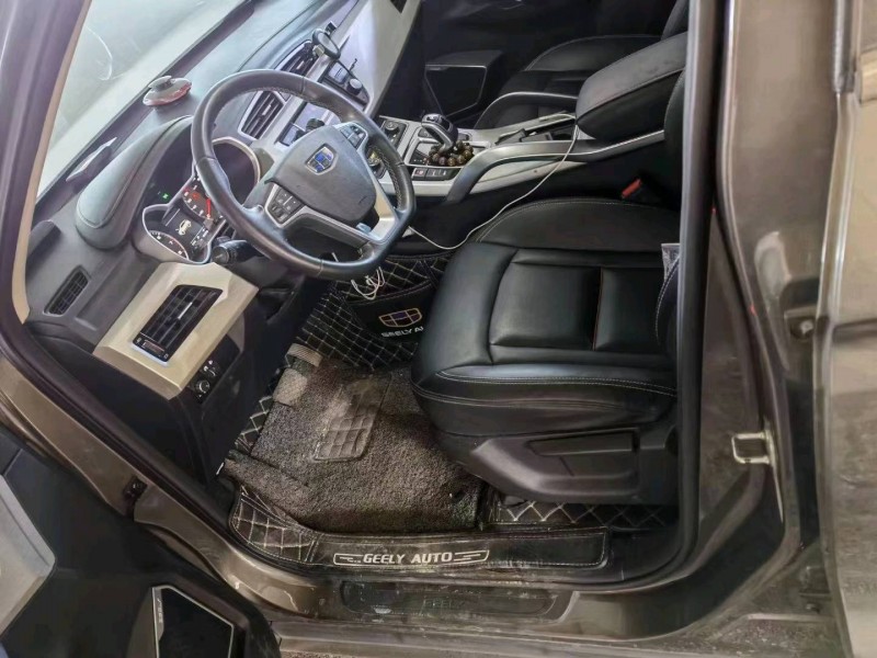 保定19年吉利博越3