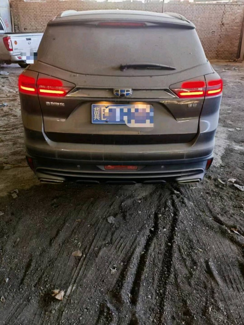 保定19年吉利博越4