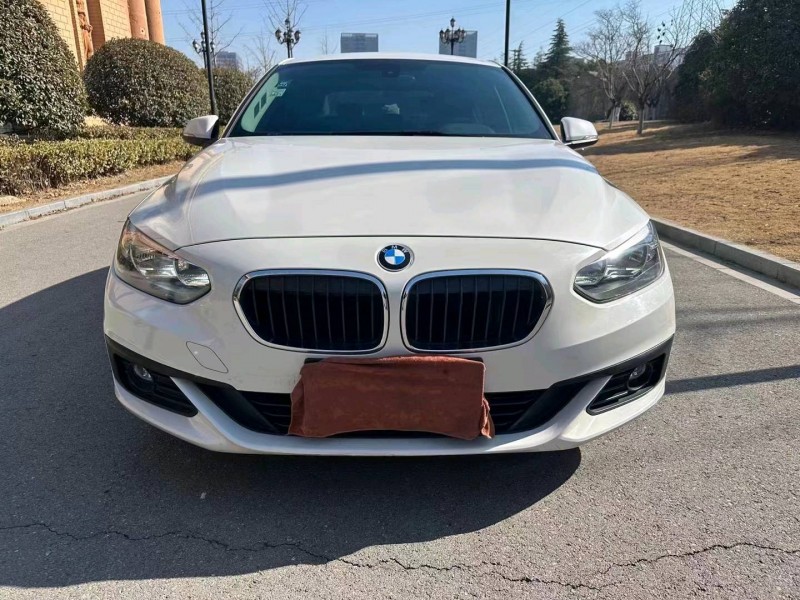 济南17年宝马1系1