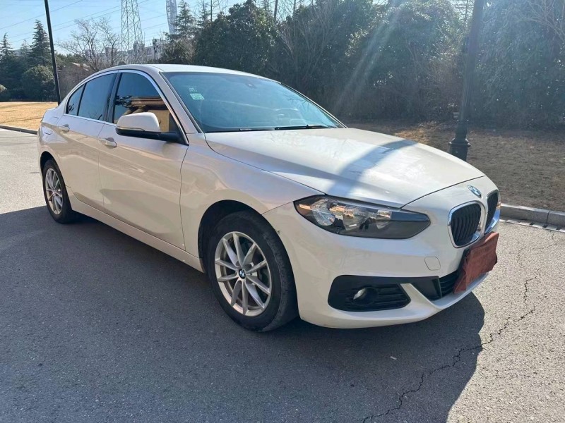 济南17年宝马1系3