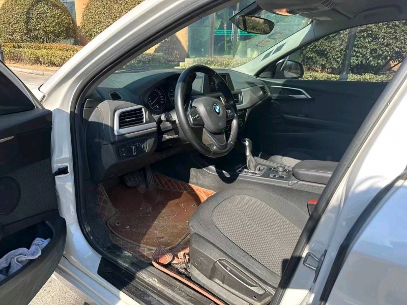 济南17年宝马1系6