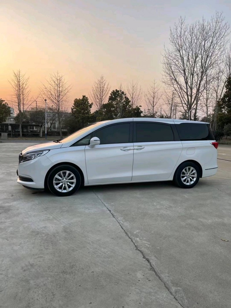 宿迁18年别克GL83