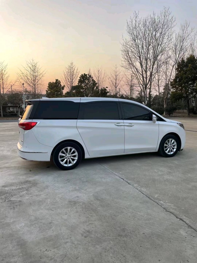 宿迁18年别克GL88