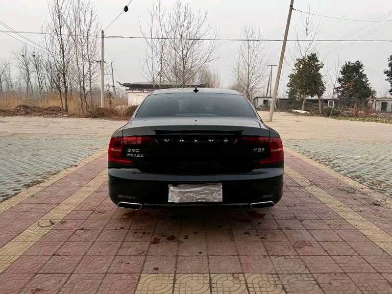 徐州20年沃尔沃S909