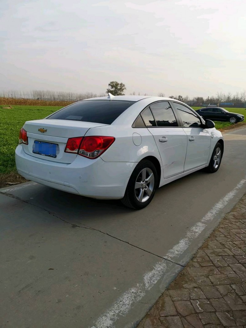 北京14年雪佛兰科鲁兹8