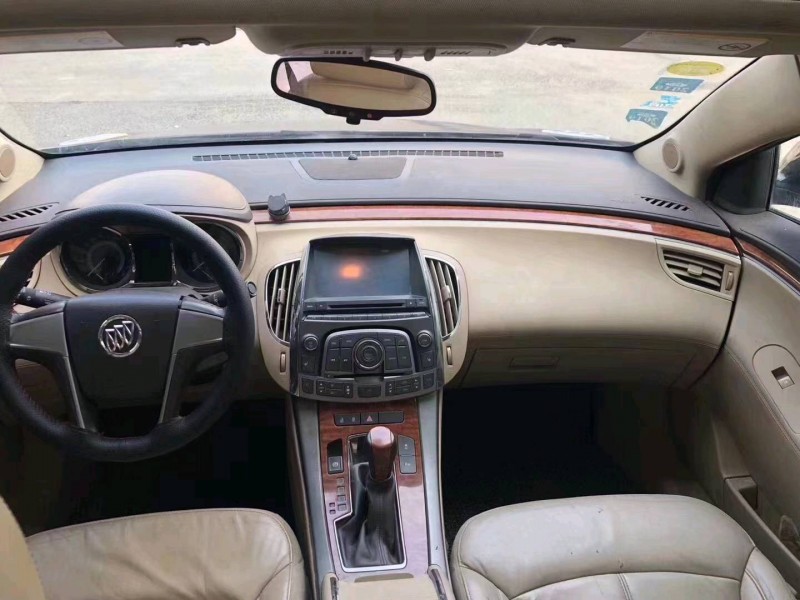 邯郸11年别克君越2