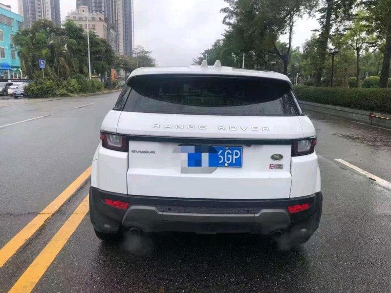 珠海17年路虎极光2