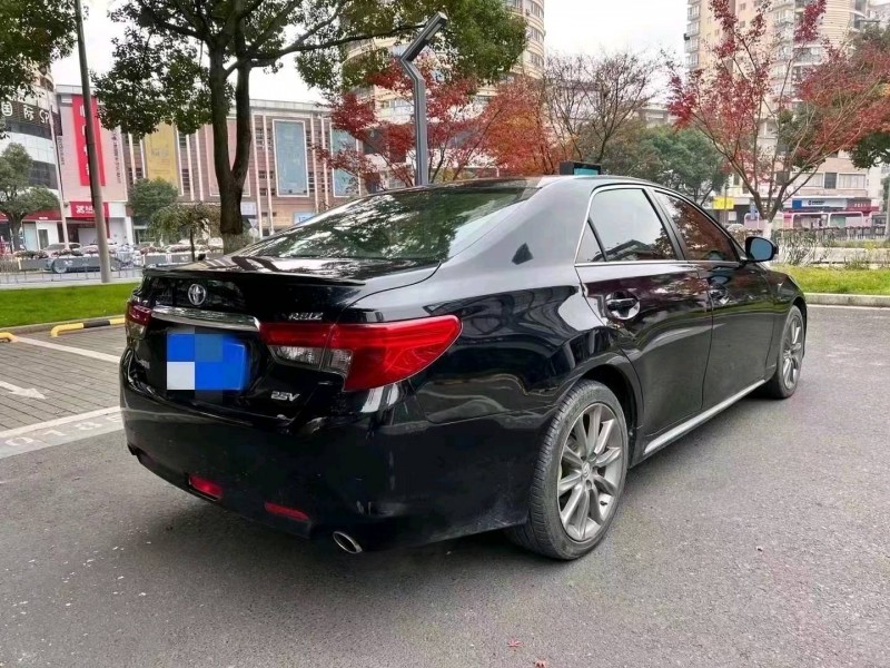 嘉兴17年丰田锐志5