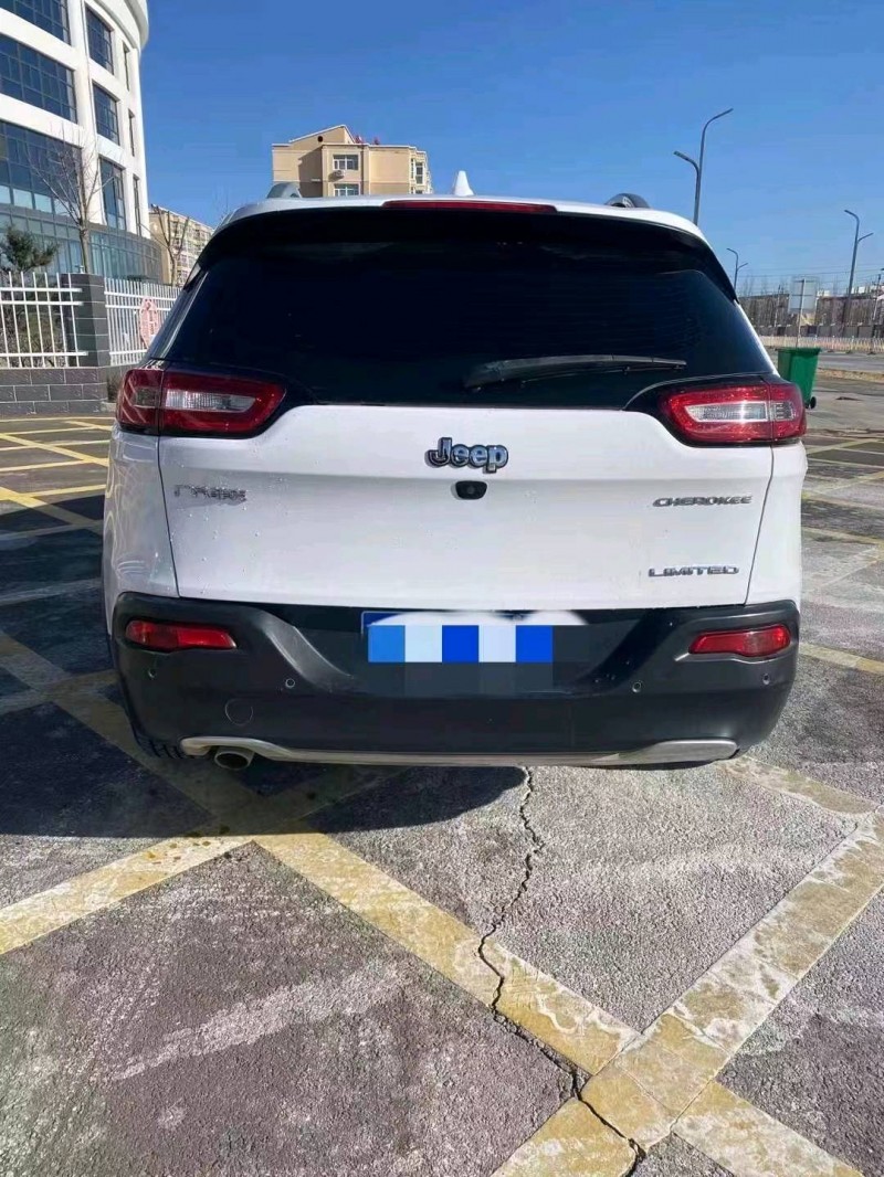 邯郸19年Jeep自由光9