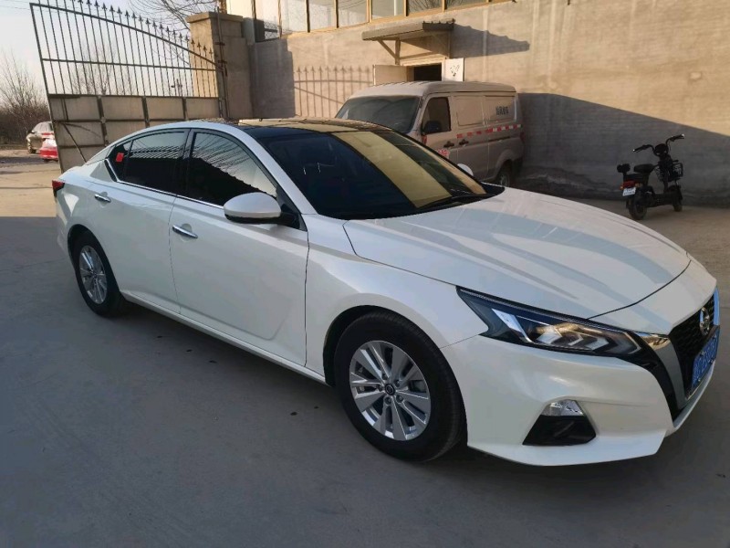 保定20年日产天籁5