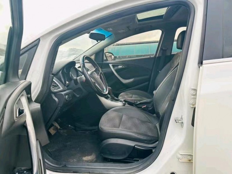 东莞13年别克英朗5