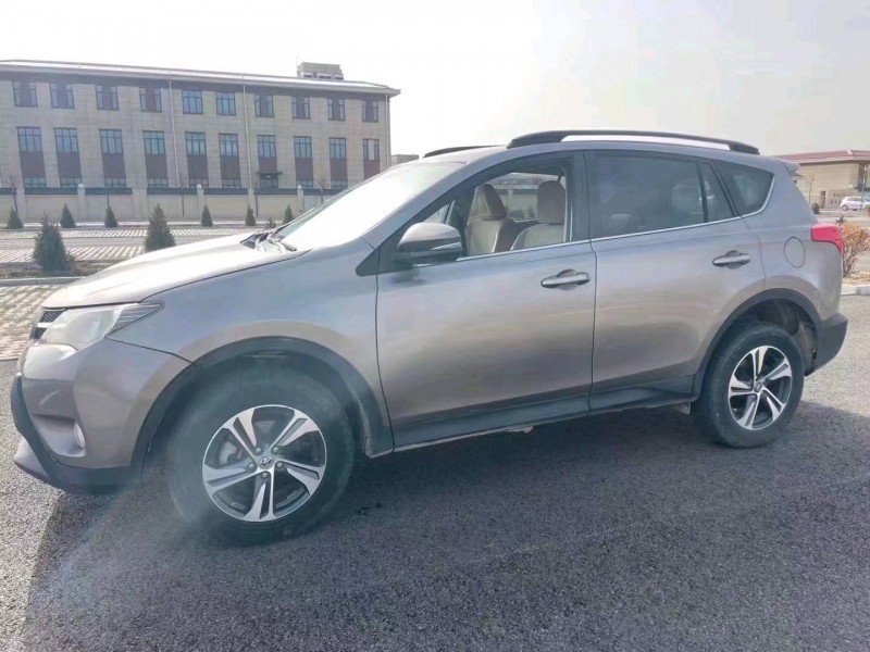 邯郸15年丰田RAV48