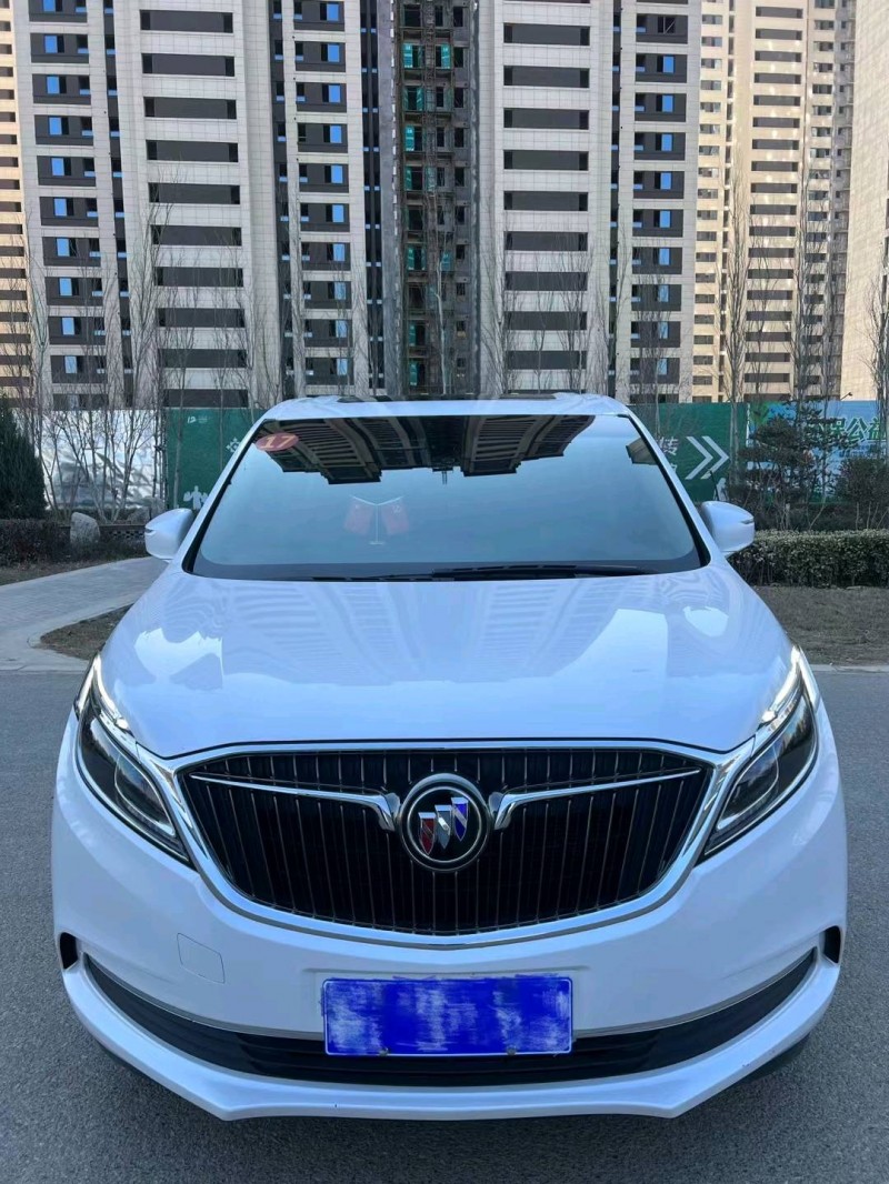 保定19年别克GL81