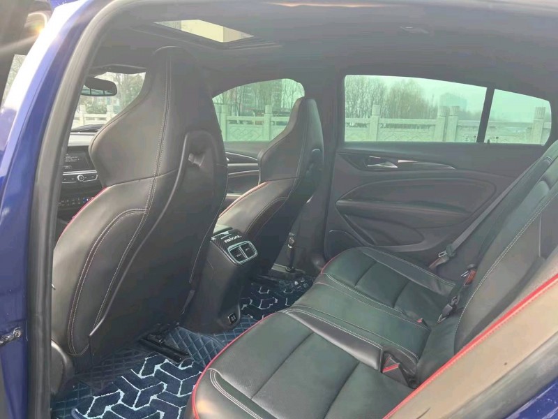 徐州19年别克君威8