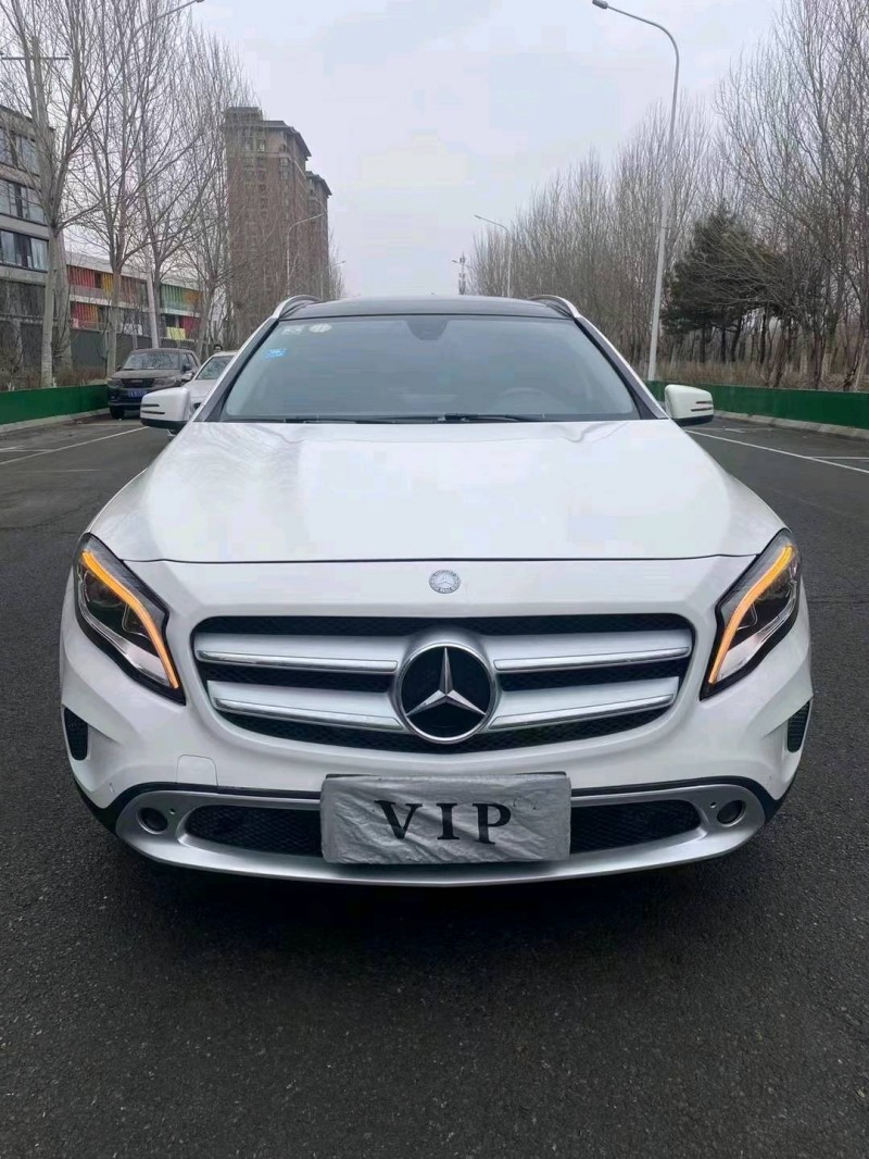 沈阳17年奔驰GLA1